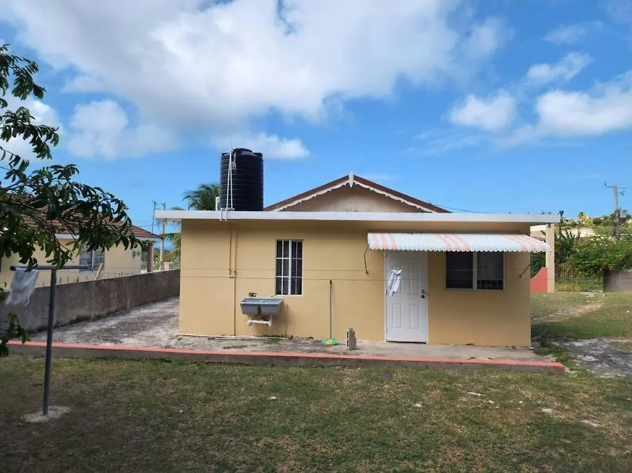 Relax And Unwind At Scenic Plateau Apartman Montego Bay